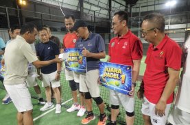 Boy-Hartawan Juara Turnamen Padel Merdeka By Liga Cacing