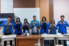 Mahasiswa Unismuh Makassar Kembangkan Aplikasi Penerjemah Bahasa Isyarat Dua Arah Berbasis AI