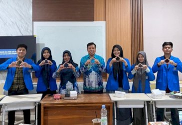 Mahasiswa Unismuh Makassar Kembangkan Aplikasi Penerjemah Bahasa Isyarat Dua Arah Berbasis AI
