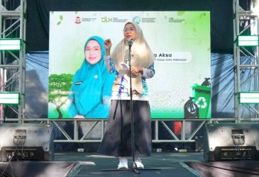 Melinda Aksa Tekan Sampah ke TPA Tamangapa