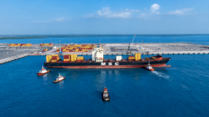 IPCM Berhasil Layani Sandar Perdana Kapal Berukuran Panamax di Pelabuhan Patimban