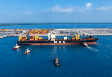 IPCM Berhasil Layani Sandar Perdana Kapal Berukuran Panamax di Pelabuhan Patimban
