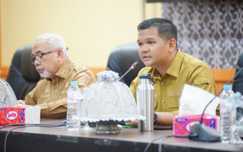 M Fathul Fauzi Nurdin (kanan)-Sahabuddin. foto: istimewa