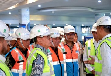 Komisi V DPR RI Tinjau Pelabuhan Makassar