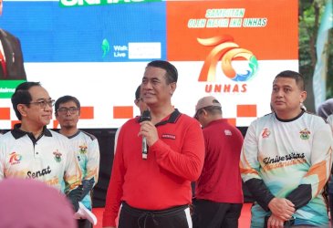 Munafri Arifuddin Bersama Andi Amran Sulaiman Ramaikan Fun Walk Dies Natalis Unhas Ke-70