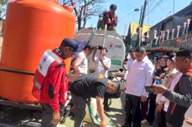 Warga Antre Air Bersih, Ini yang Dilakukan Munafri Arifuddin