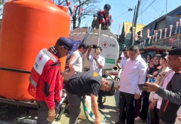 Warga Antre Air Bersih, Ini yang Dilakukan Munafri Arifuddin