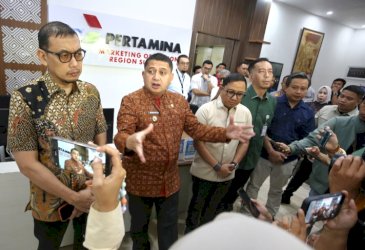 Kelangkaan BBM, Pemkot Makassar Berlakukan Truk dan Bus Antre Pukul 21.00-05.00 WITA