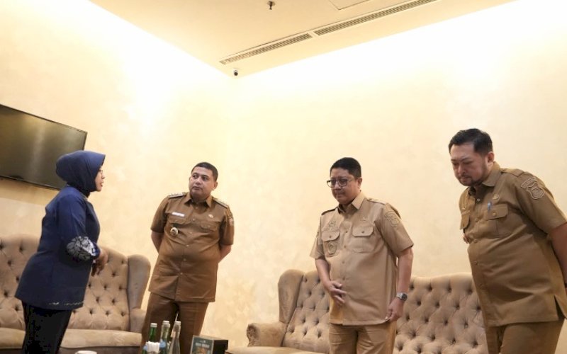 PERTEMUAN. Wali Kota Makassar Munafri Arifuddin bertemu Kepala BPS RI, Amalia Adininggar Widyasanti, di Hotel Claro Makassar, Senin (21/9/2026). foto: ietimewa