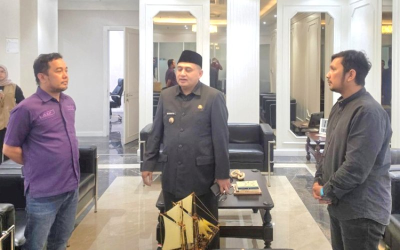 PERTEMUAN. Ketua PDGI Wilayah Sulselbar Ardianyah S Pawinru (kiri) temui Wali Kota Makassar Munafri Arifuddin, Selasa (29/9/2026). foto: istimewa