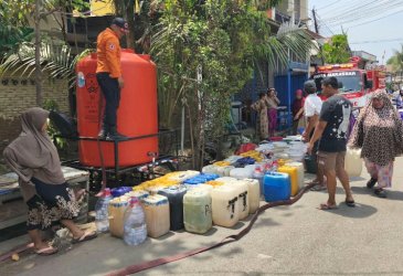 BPBD Makassar Perluas Distribusi Air Bersih hingga 157 Titik