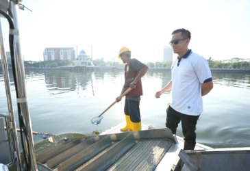World Clean Up Day 2026, DLH Makassar Kumpulkan 74 Kg Sampah
