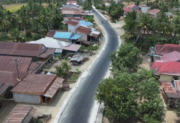 Bertahun-tahun Jalan Berdebu, Warga Bone Kini Bersyukur Ujung Lamuru-Palattae Diperbaiki