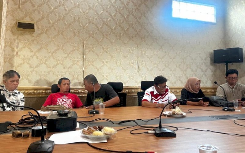 RAPAT KOORDINASI. Suasana Rapat Koordinasi Porwanas Lampung 2027 di Lantai 2 Kantor PWI Sulsel, Jalan Maccini Sawah, Kota Makassar, Jumat (25/9/2026). foto: istimewa