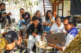 Pelindo Marine Bekali Perajin Batik Eks Dolly Hadapi Era Industri 5.0