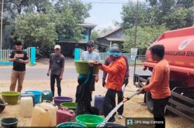 Pemprov Sulsel Salurkan Air Bersih untuk Warga Terdampak Kekeringan di Makassar dan Maros