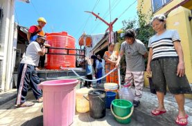 Warga Karuwisi Apresiasi PDAM Makassar, Distribusi Air Bersih Jangkau Lorong