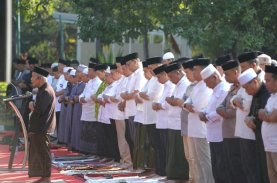 Kemarau dan Krisis Air, Munafri Arifuddin Bersama Warga Makassar Salat Istiska Memohon Hujan
