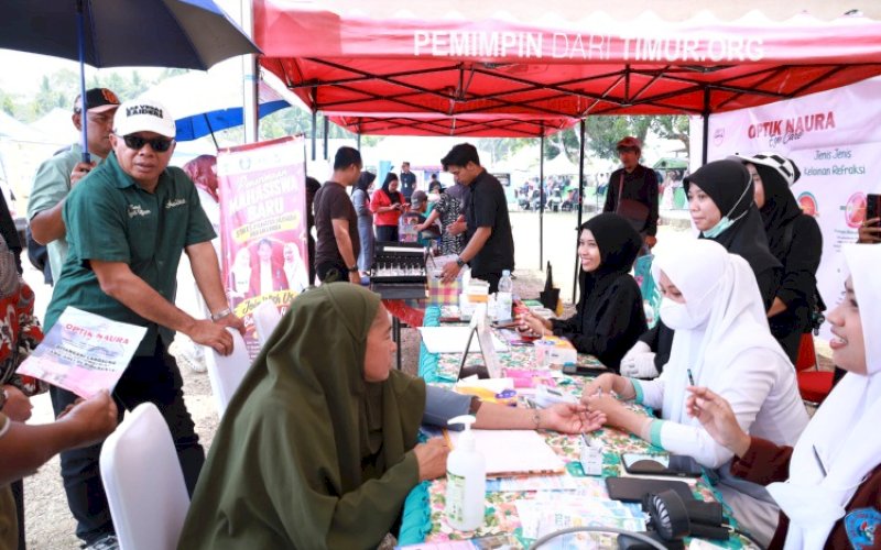 PEMANTAUAN. Bupati Bulukumba, Andi Muchtar Ali Yusuf, memantau pelaksanaan Jambore Pelayanan Publik Kabupaten Bulukumba. foto: istimewa