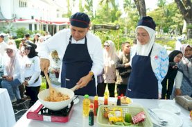 Munafri Arifuddin Juara I Lomba Masak Nasi Goreng Antarkepala Daerah Se-Sulsel