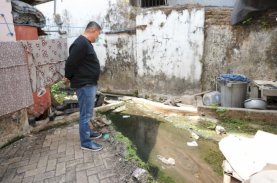 Munafri Arifuddin Sidak Puskesmas Jongaya, Temukan Lingkungan yang Jorok