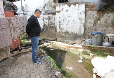 Munafri Arifuddin Sidak Puskesmas Jongaya, Temukan Lingkungan yang Jorok