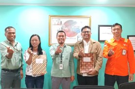Dua Mahasiswa Lutim Terima Beasiswa Komunitas Vale Jenjang Magister