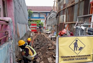 Respons Aspirasi Warga, Pemkot Makassar Benahi Jalan dan Drainase di Pongtiku