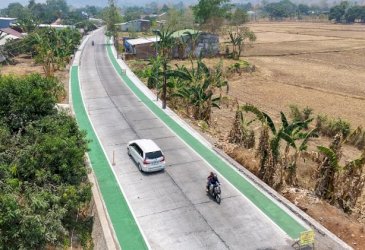 Pemprov Sulsel Percantik Ruas Jalan Burung-burung&ndash;Bili-bili, Marka Putih dan Bahu Hijau